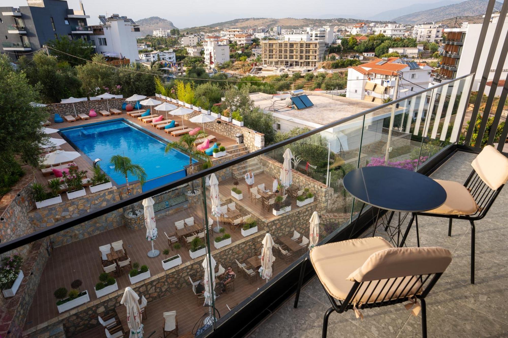 Hotel Memmaj *